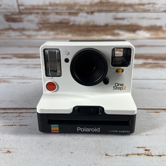 Polaroid One Step 2 i-Type Instant Film Camera | TESTED - Picture 1 of 4